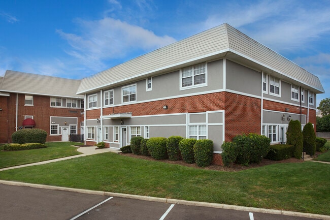 Foto del edificio - Fairfield Square at East Meadow