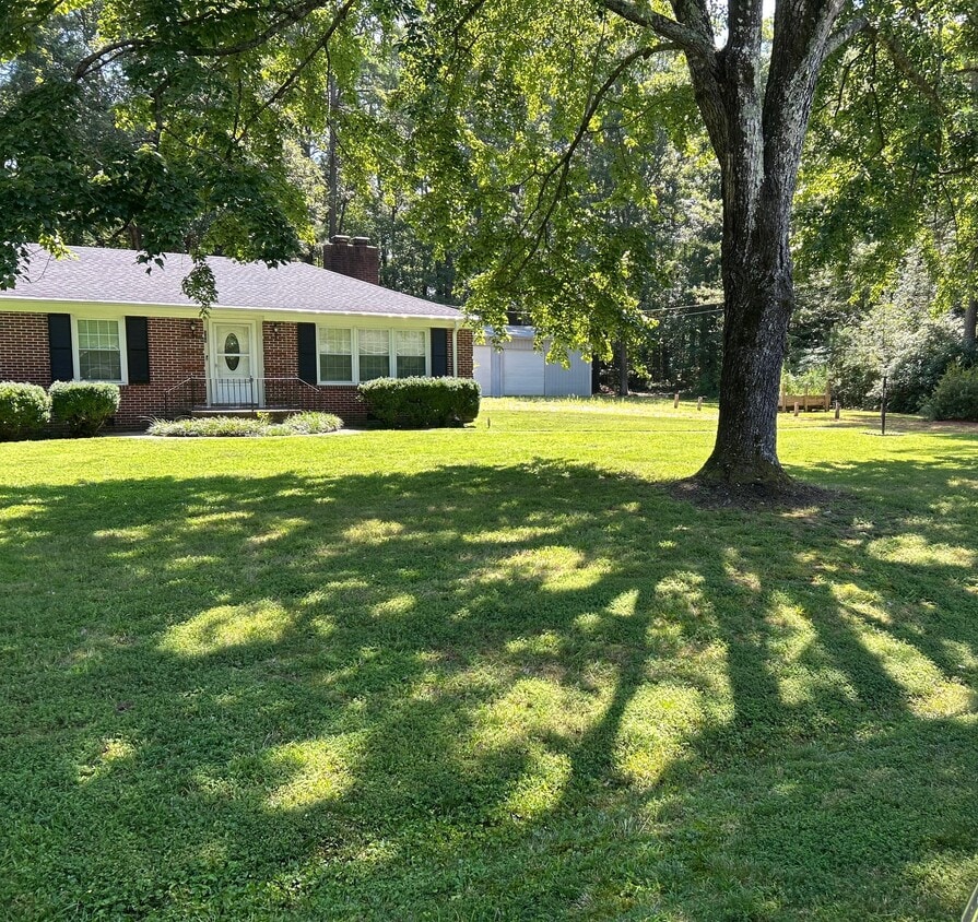 308 Graydon Cir, Waverly, VA 23890 House Rental in Waverly, VA