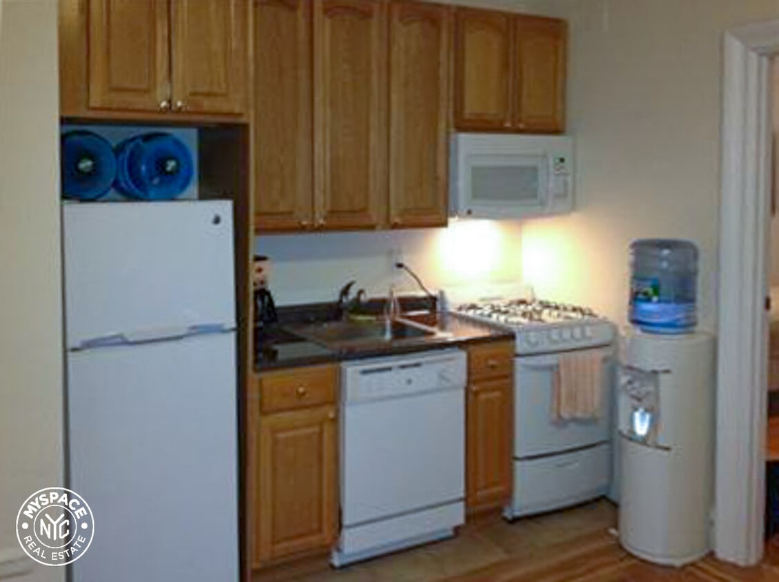 Primary Photo - 605 W 170th St