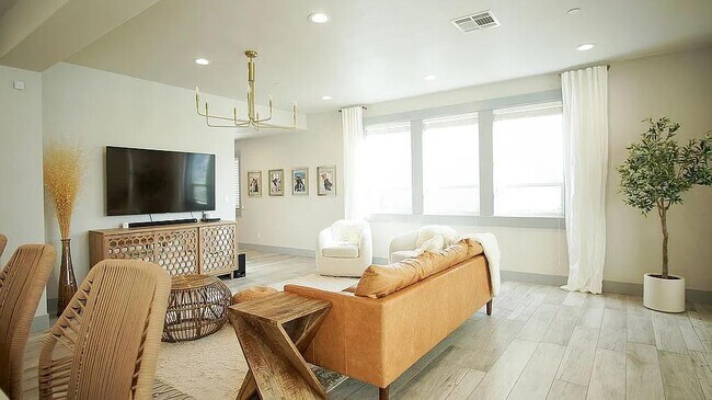 Foto del edificio - 2676 Brooklyn Ln