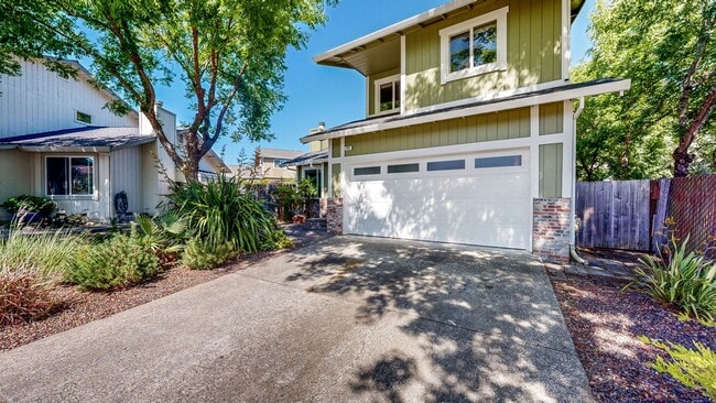 Building Photo - PURE Property Management Presents: 3 Bd 2.5 Ba in Larkfield W/ Beautiful Backyard W/ PURE Propert...