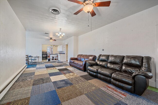 Foto del edificio - 301 Strong St