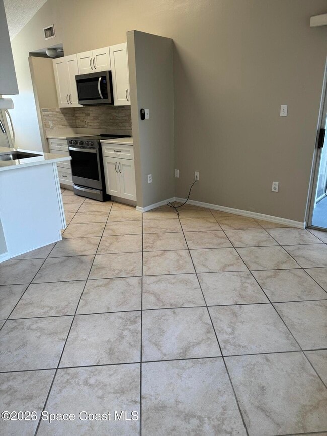 Foto del edificio - 118 Beach Park Ln