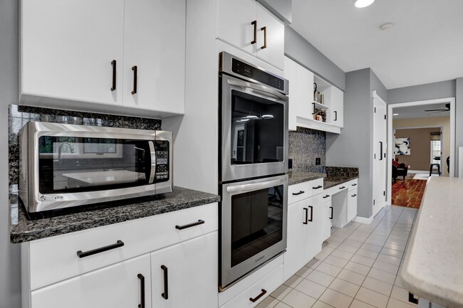 Foto del edificio - An Unbelievable Rental Opportunity – Grand...