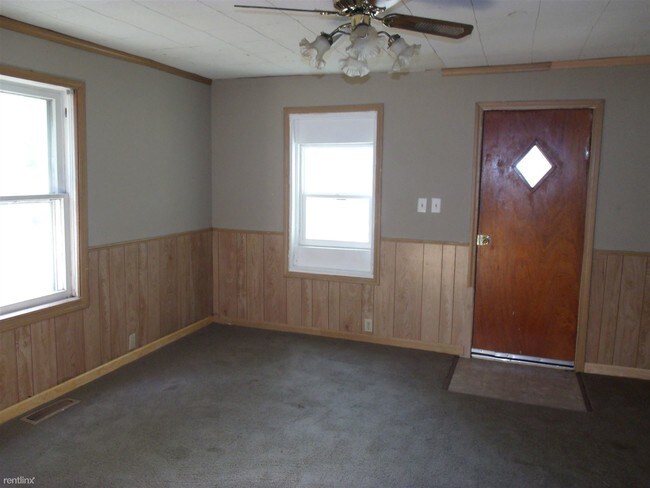 Foto del edificio - 3 br, 1 bath House - 2055 N Newton Ave