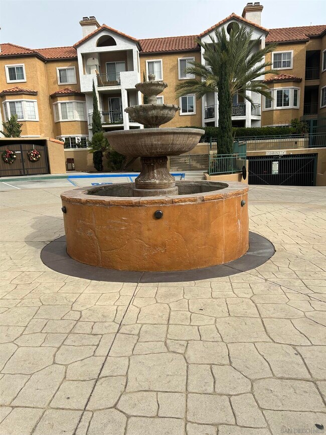 Foto del edificio - 2250 Camino De La Reina