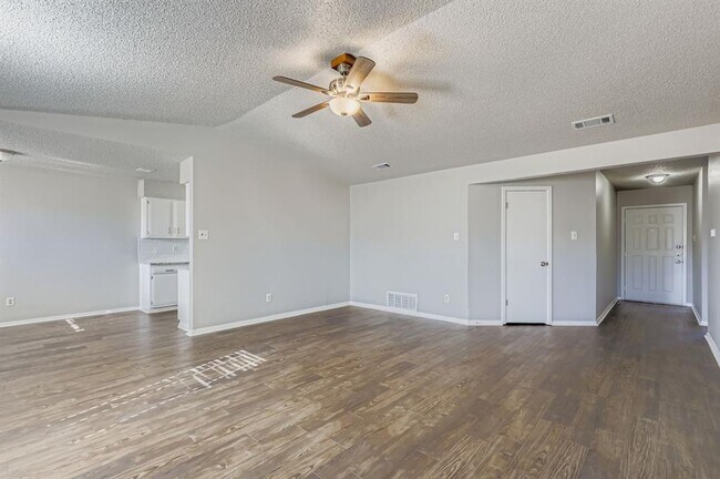 Foto del edificio - 11807 Acorn Creek Trail