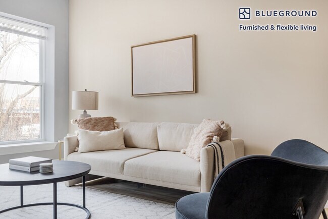 Foto del edificio - 6355 N Paulina St