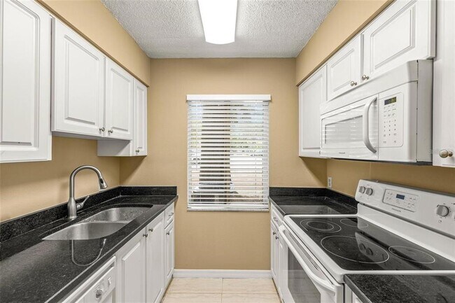 Foto del edificio - 7510 Presley Pl