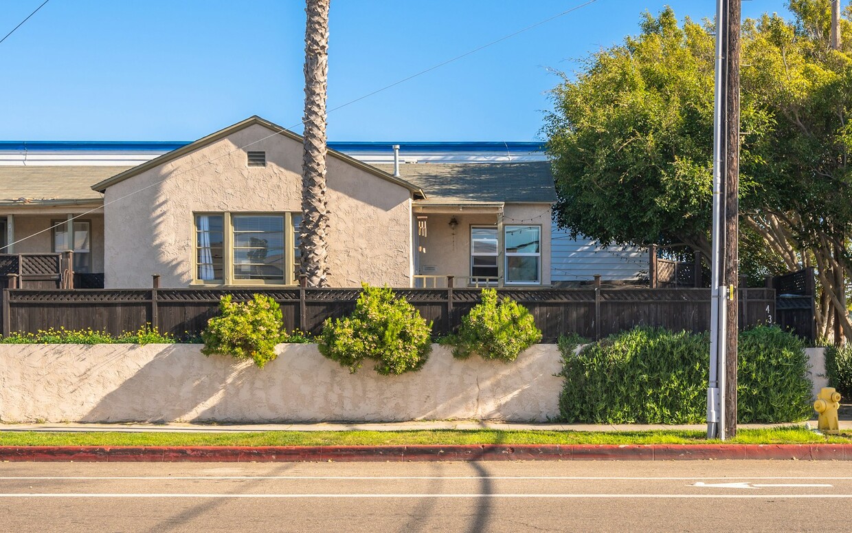 Primary Photo - 430 N Francisca Ave