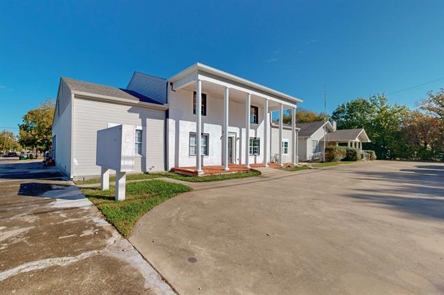 Building Photo - 409 W Main St