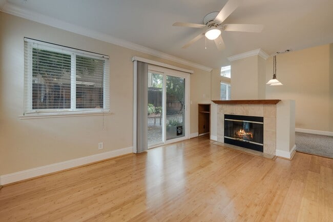 Building Photo - 3-Bed, 2.5-Bath Antelope Home with Vaulted Ceilings & Spacious Yard