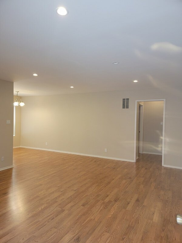 Foto del edificio - 1461 S Canfield Ave