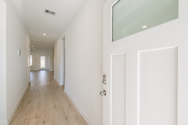 Foto del edificio - 31718 Hallington Hl Ln
