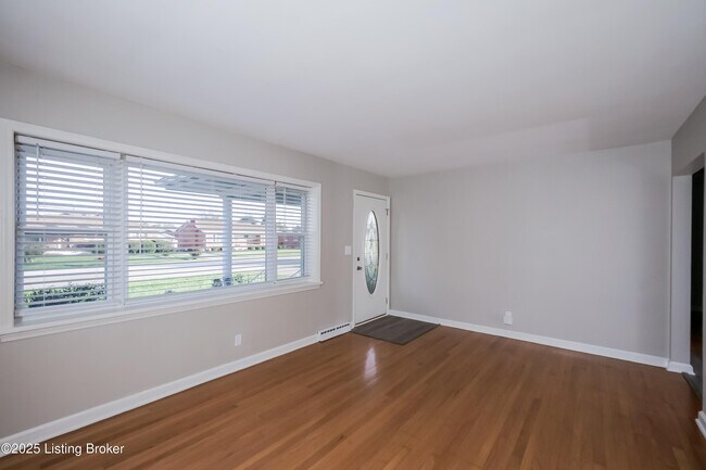 Foto del edificio - 2410 Farnsley Rd
