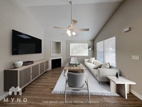 Building Photo - 305 Carter Ave