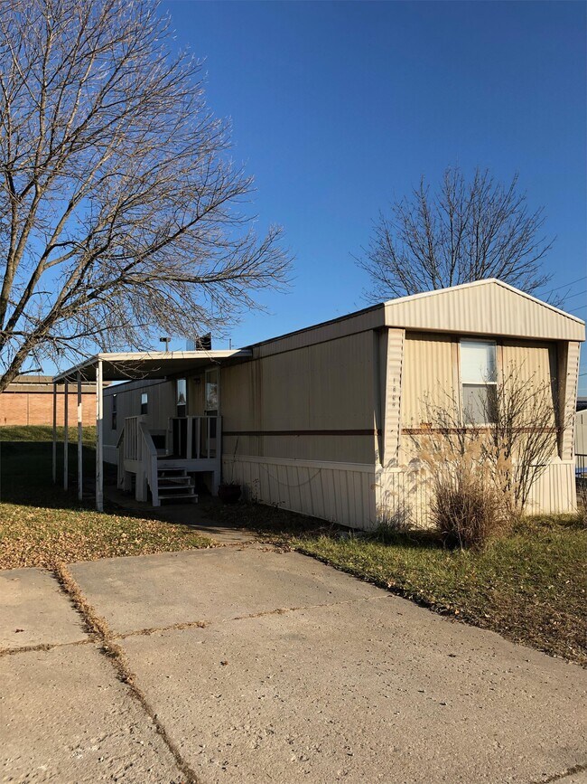 Building Photo - 1392 Kathy Ave