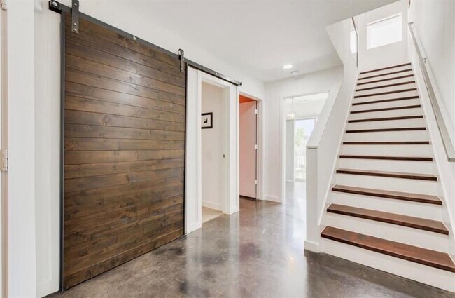 Foto del edificio - 2423 Wentworth St