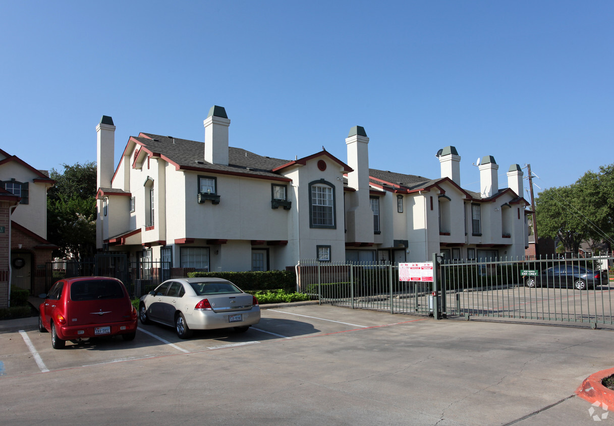 Primary Photo - 19019 Preston Townhomes