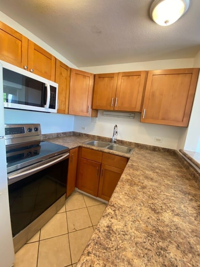 Building Photo - 509 Pio Dr
