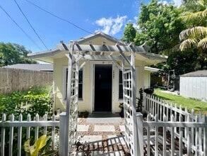 Building Photo - 610 8th St W