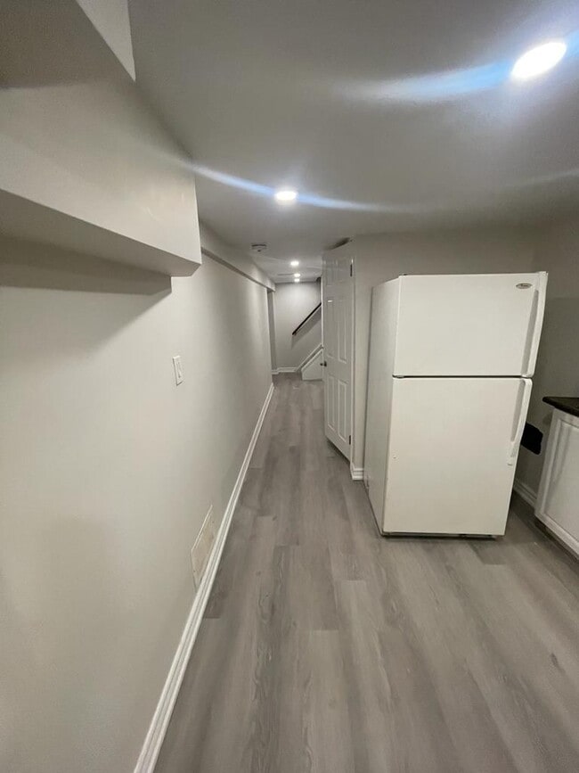 Building Photo - 64 St Dunstan Dr