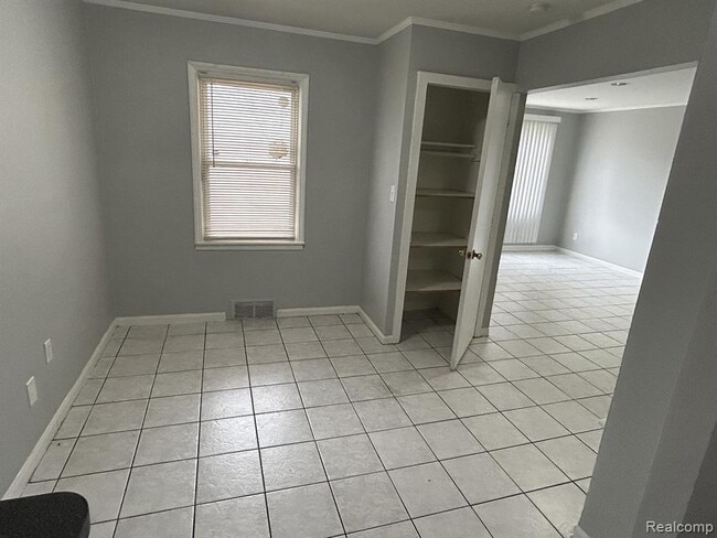 Foto del edificio - 12871 Saratoga St