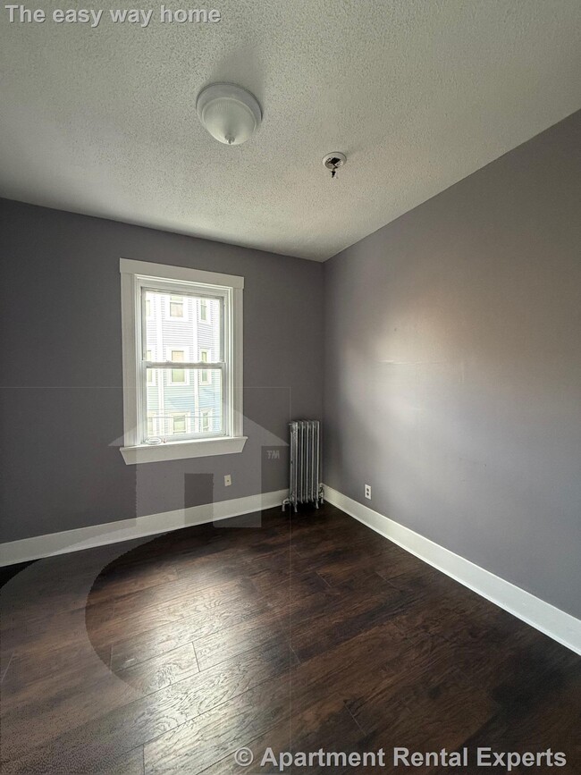 Building Photo - Cambridge/North Cambridge 3 Bedroom - In U...