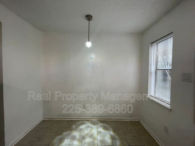 Foto del edificio - 1511 Cristy Dr