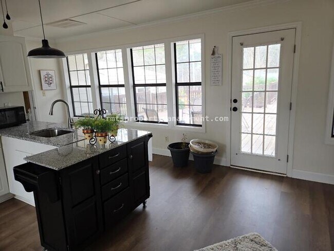 Foto del edificio - Studio Apartment