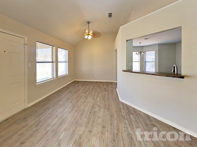 Building Photo - 1508 Sunflower Ln