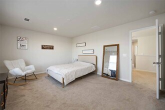 Building Photo - 6434 Lakeview Haven Dr