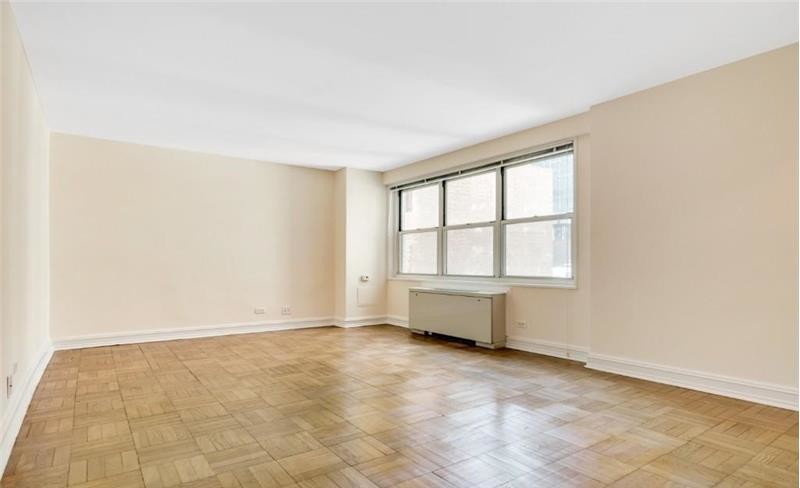 Primary Photo - 888 8th Ave