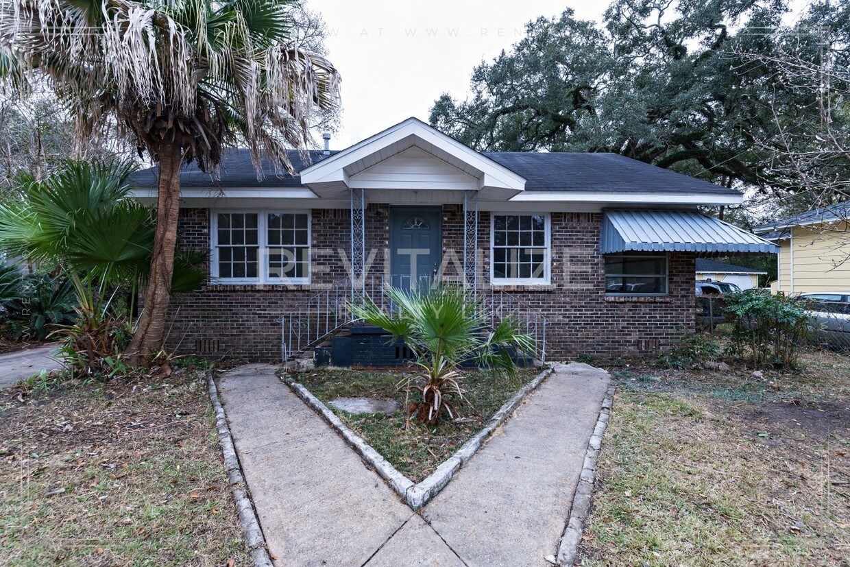 Primary Photo - Newly Updated 3 Bed/1.5 Bath in Toulminville!