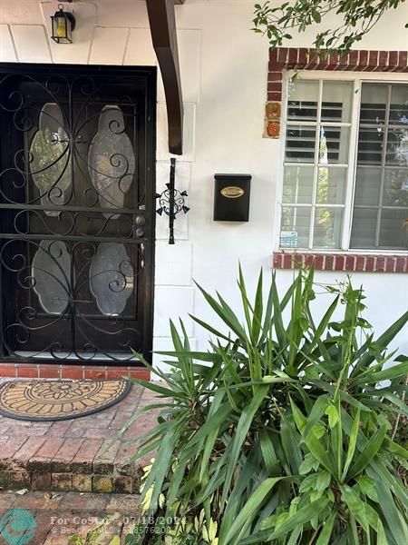 Foto del edificio - 7534 NE 6th Ct