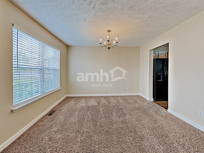Building Photo - 1564 Laurel Ledge Dr