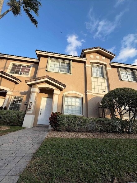 Building Photo - 5755 NW 115th Ct