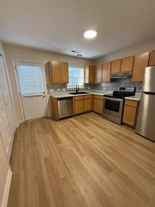 Building Photo - Charming 2 Bedroom Townhous 1068 W. Pueblo Dr.