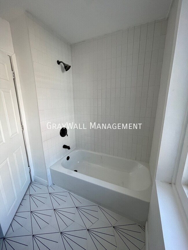 Foto del edificio - 89 Ridley Ave