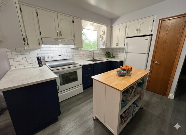 Building Photo - 273 Tolton Ave