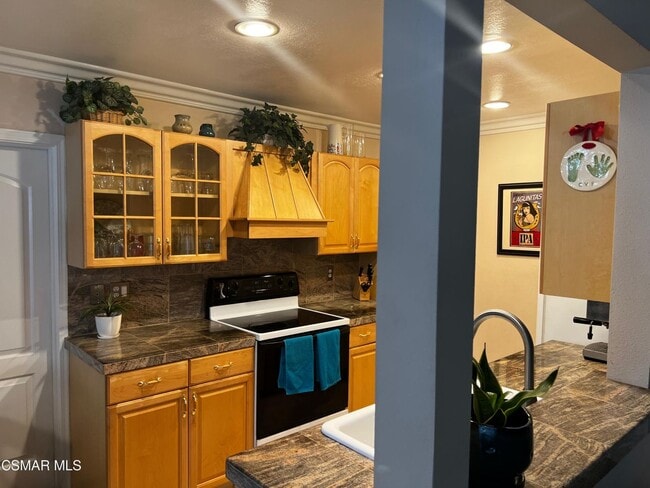 Foto del edificio - 2853 Instone Ct