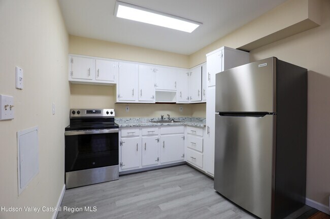 Foto del edificio - 30 Lamb Ave