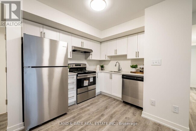 Photo du bâtiment - 976 Simcoe St N