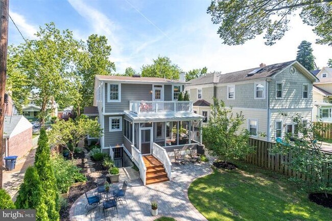 Foto del edificio - 2009 Lawrence St NE