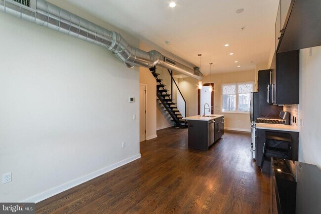 Foto del edificio - 1247 E Columbia Ave