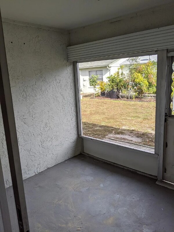 Foto del edificio - 2950 Wainwright Ct