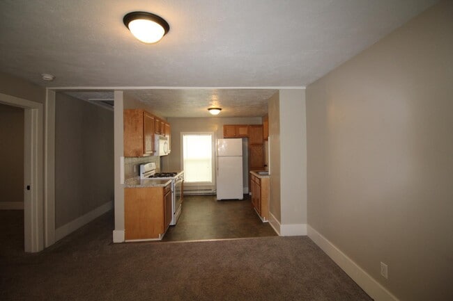 Building Photo - 819 Douglas St NW