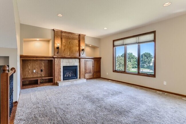 Foto del edificio - 10705 Jersey Court North, Brooklyn Park, M...