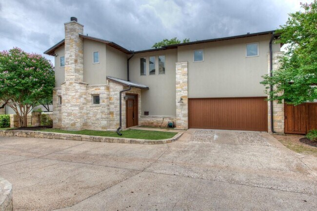 Foto del edificio - 605 Peacock Ln