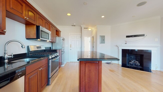 Building Photo - One Bedroom One Bath Top Floor Unit on the...